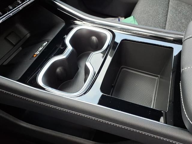 2027 Chevrolet Traverse LT - Photo 26