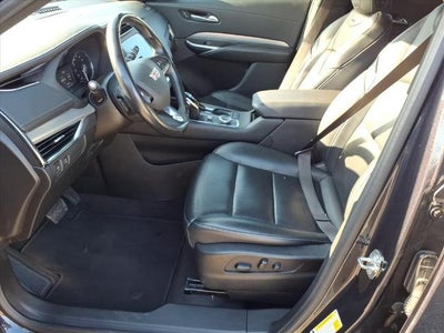 2023 Cadillac XT4 Premium Luxury
