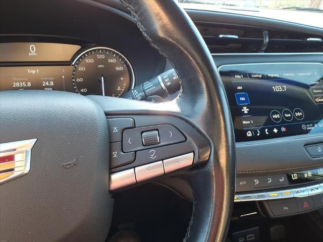 2023 Cadillac XT4 Premium Luxury