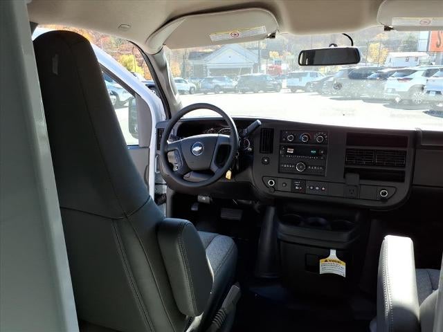 2025 Chevrolet Express Cutaway 3500 Base