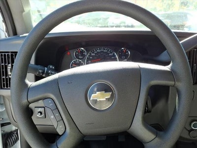 2025 Chevrolet Express Cutaway 3500 Base