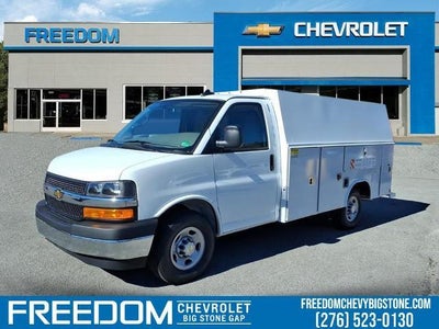 2025 Chevrolet Express Cutaway 3500 Base