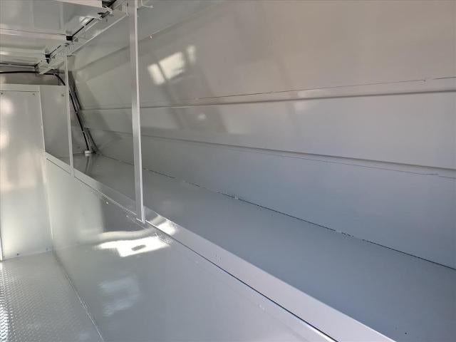 2025 Chevrolet Express Cutaway 3500 Base