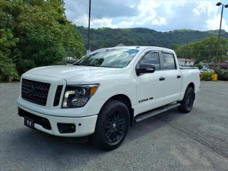 2018 Nissan TITAN SV