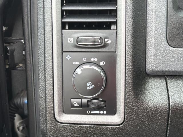 2020 RAM 1500 Classic Express Crew Cab 4x2 5'7" Box