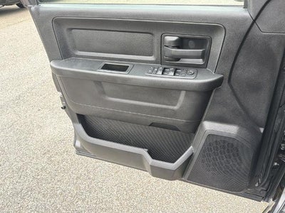 2020 RAM 1500 Classic Express Crew Cab 4x2 5'7" Box