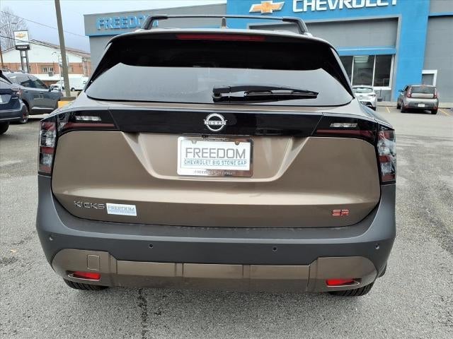2025 Nissan Kicks SR