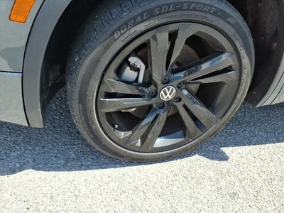 2023 Volkswagen Tiguan 2.0T SE R-Line Black