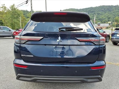 2025 Mitsubishi Outlander SE