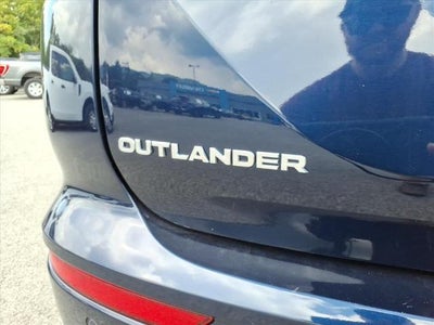 2025 Mitsubishi Outlander SE