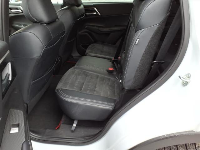 2024 Mitsubishi Outlander Plug-In Hybrid SE