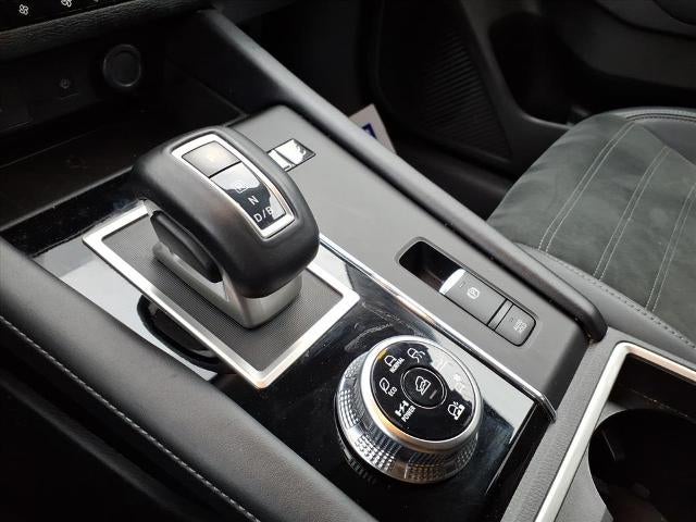 2024 Mitsubishi Outlander Plug-In Hybrid SE