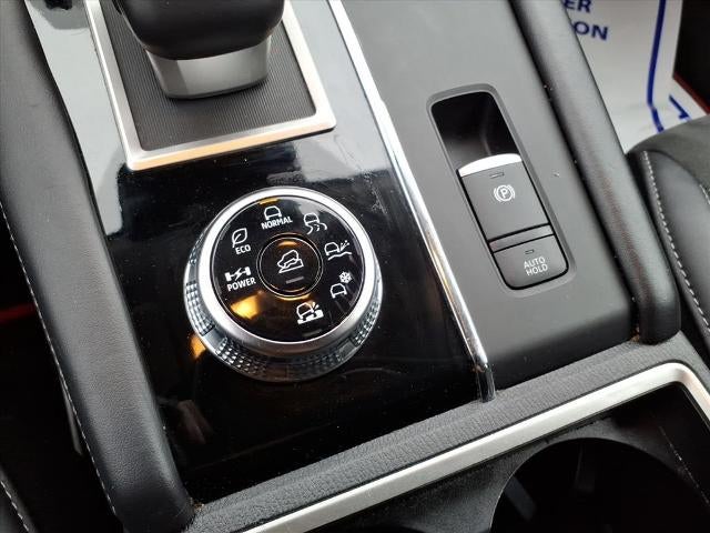 2024 Mitsubishi Outlander Plug-In Hybrid SE