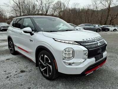 2024 Mitsubishi Outlander Plug-In Hybrid SE