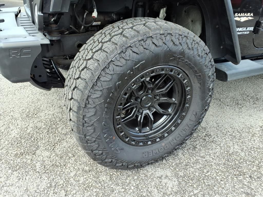 2014 Jeep Wrangler Unlimited Sahara 4wd