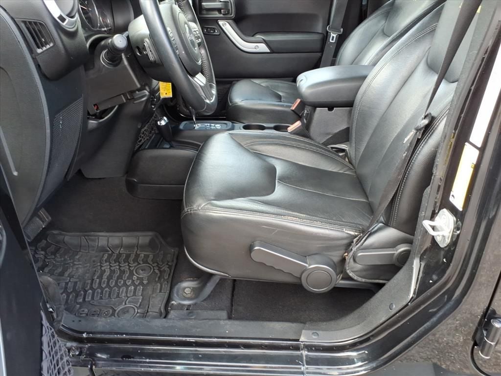 2014 Jeep Wrangler Unlimited Sahara 4wd