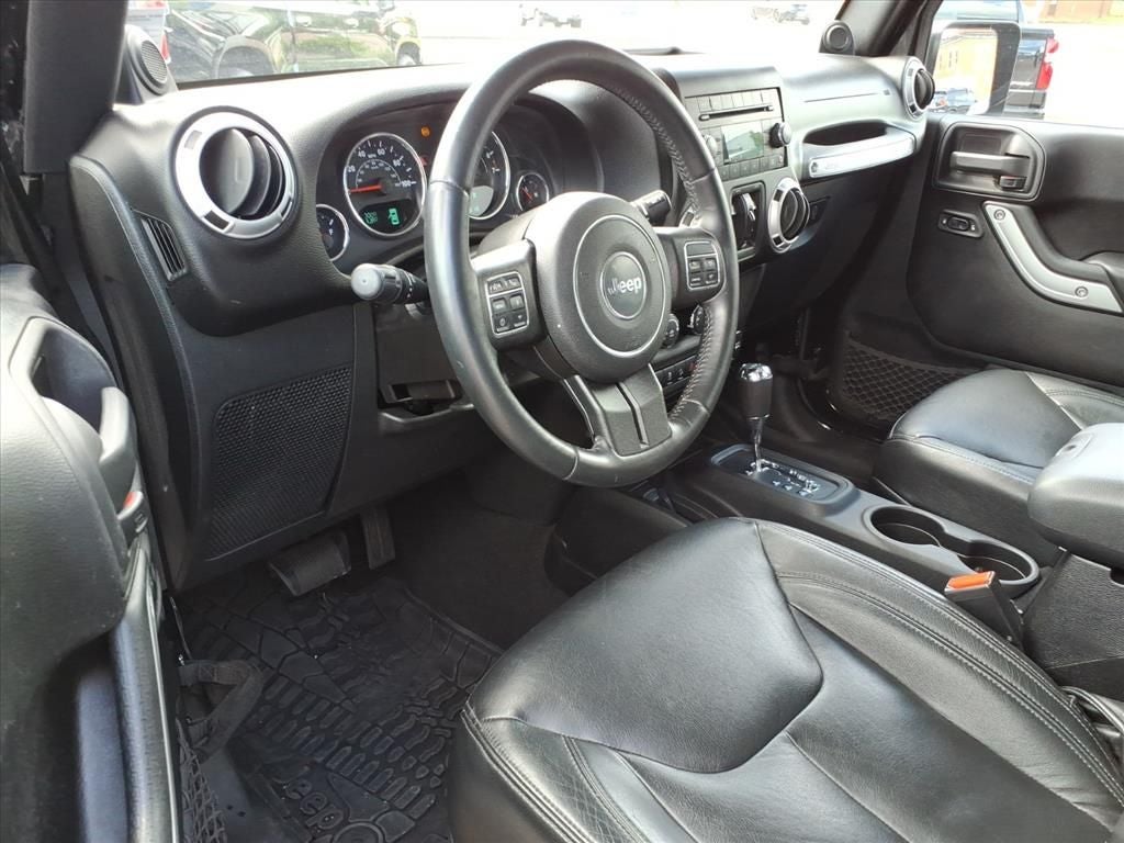 2014 Jeep Wrangler Unlimited Sahara 4wd