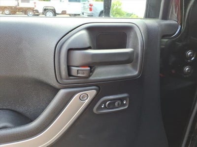 2014 Jeep Wrangler Unlimited Sahara 4wd