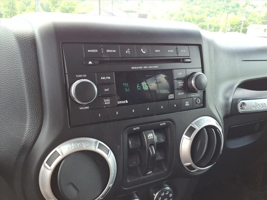 2014 Jeep Wrangler Unlimited Sahara 4wd