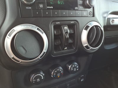 2014 Jeep Wrangler Unlimited Sahara 4wd