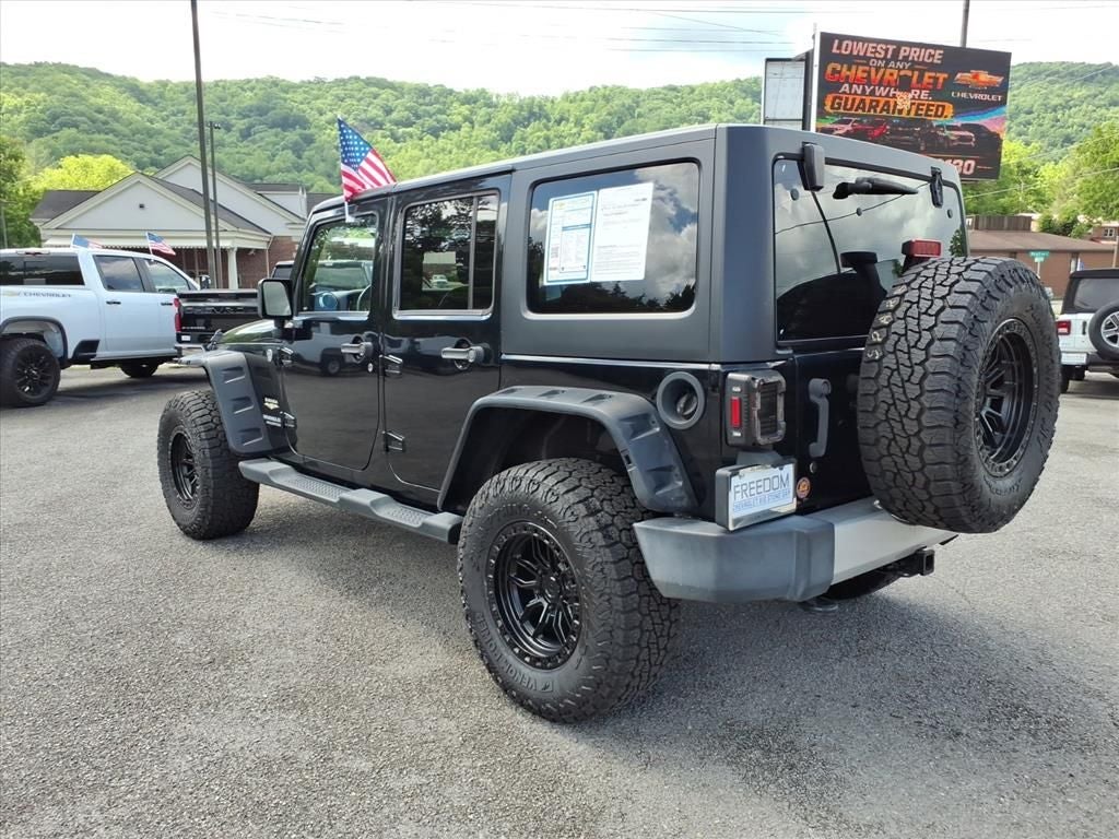 2014 Jeep Wrangler Unlimited Sahara 4wd