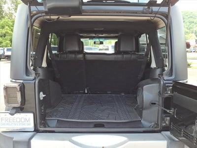 2014 Jeep Wrangler Unlimited Sahara 4wd