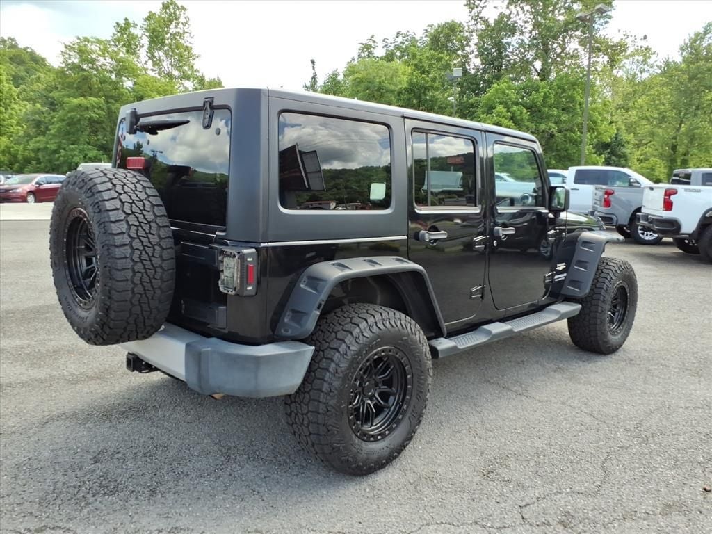 2014 Jeep Wrangler Unlimited Sahara 4wd