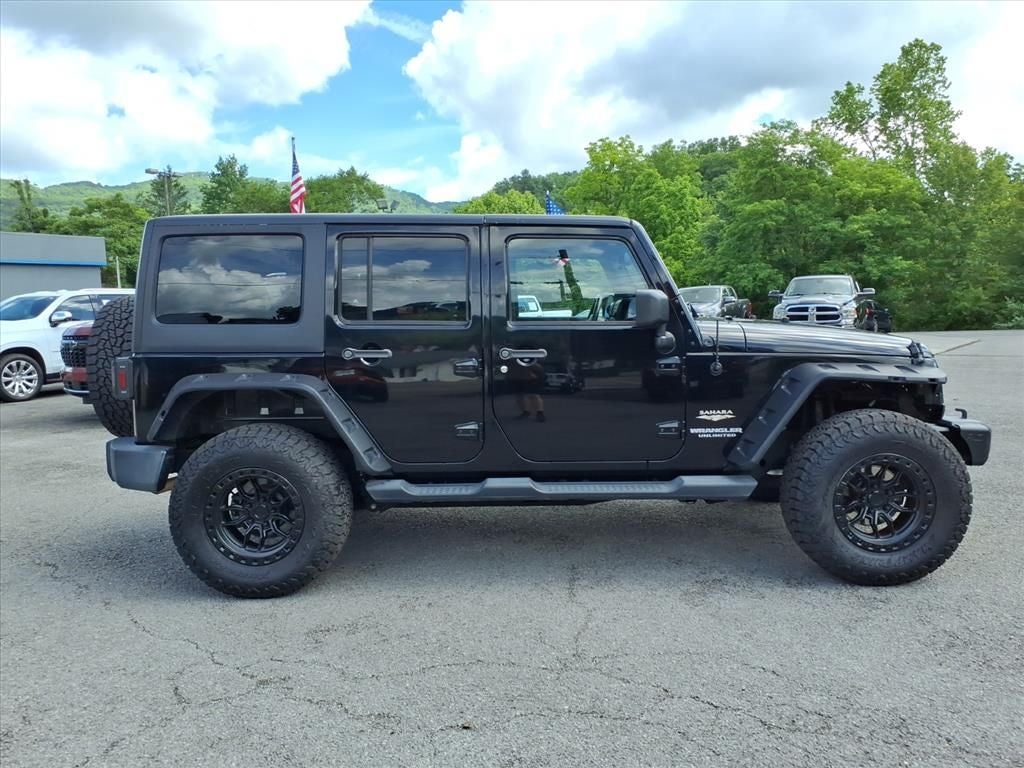 2014 Jeep Wrangler Unlimited Sahara 4wd