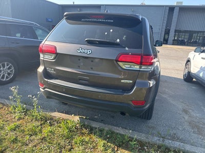 2020 Jeep Grand Cherokee Laredo 4x4