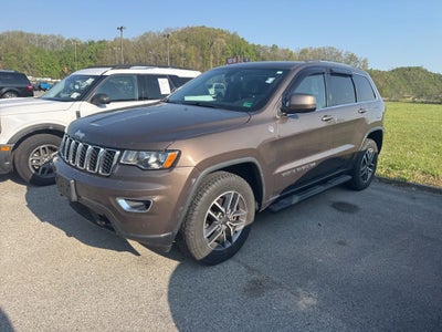 2020 Jeep Grand Cherokee Laredo 4x4