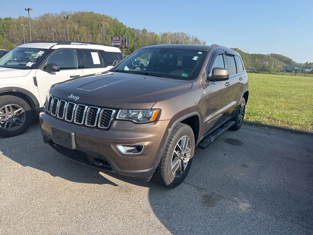 2020 Jeep Grand Cherokee Laredo 4x4
