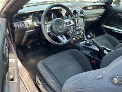 2016 Ford Mustang V6