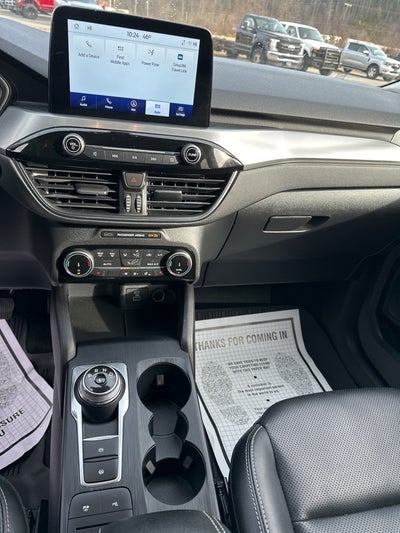 2022 Ford Escape Hybrid Titanium