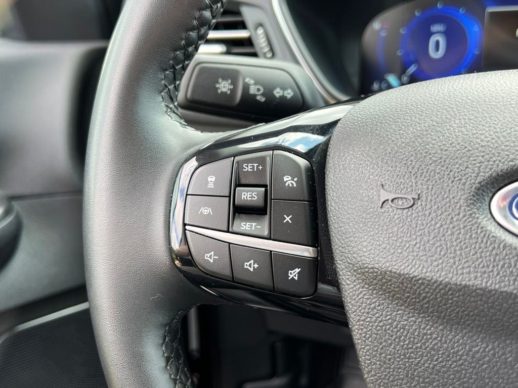 2022 Ford Escape Hybrid Titanium
