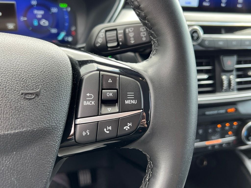 2022 Ford Escape Hybrid Titanium