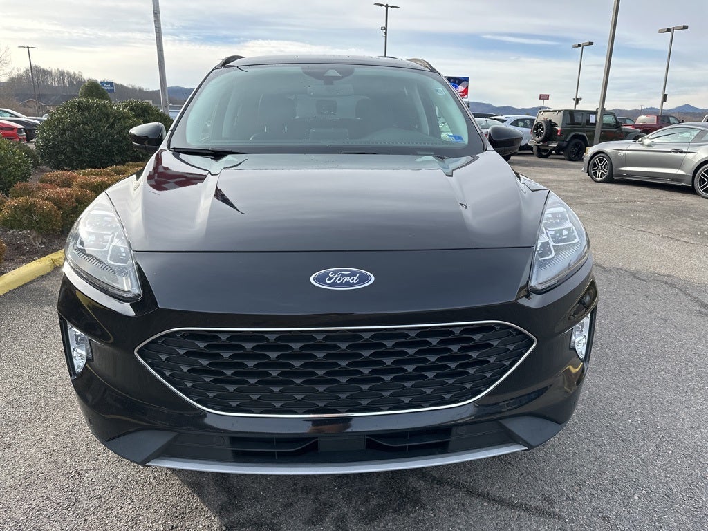 2022 Ford Escape Hybrid Titanium