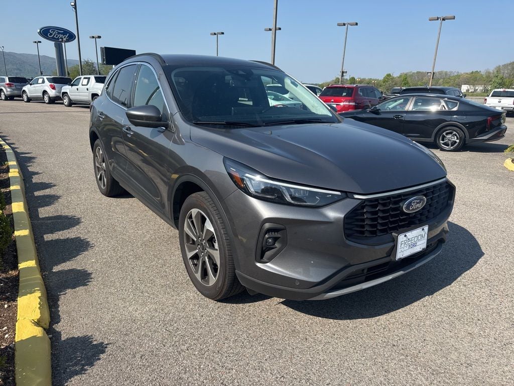 2024 Ford Escape Platinum