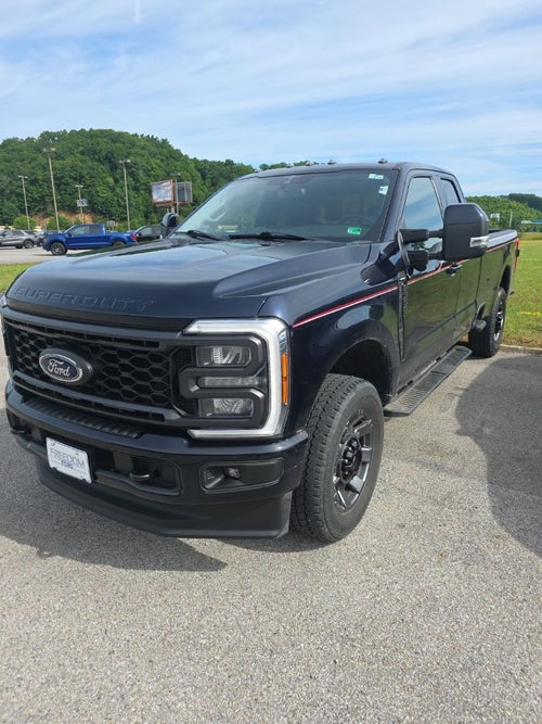 2023 Ford F-350SD Lariat
