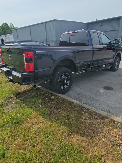 2023 Ford F-350SD Lariat