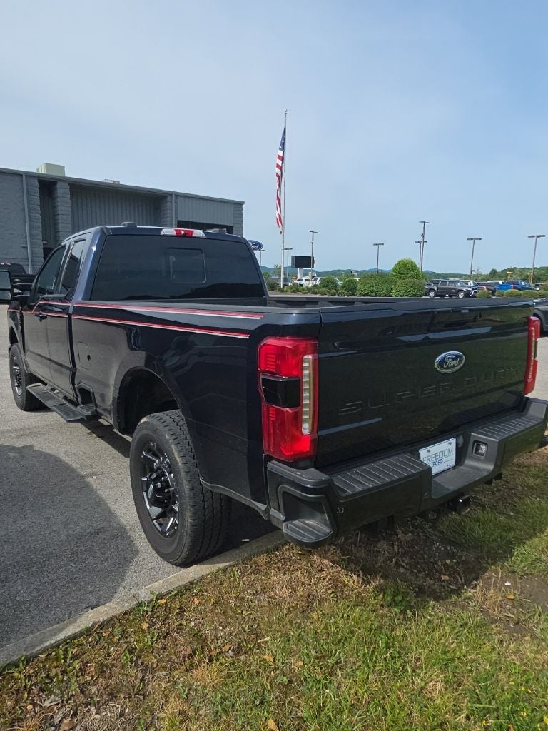 2023 Ford F-350SD Lariat
