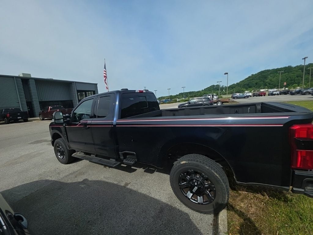 2023 Ford F-350SD Lariat