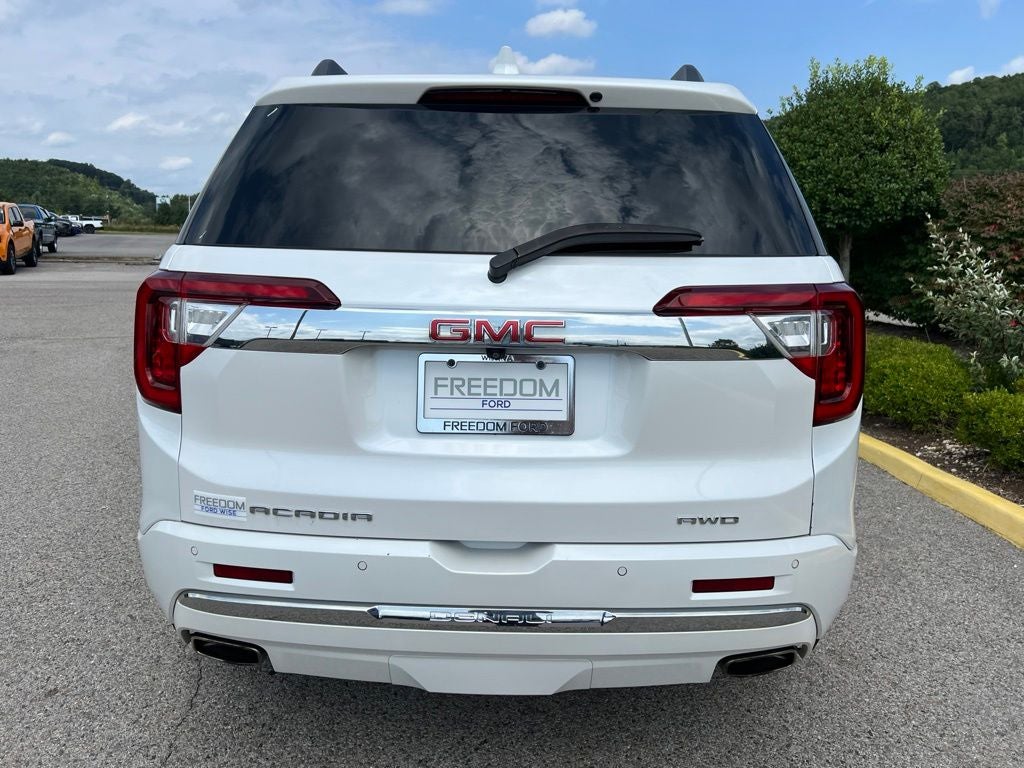 2023 GMC Acadia Denali