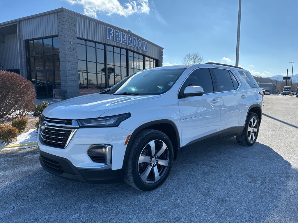 2023 Chevrolet Traverse LT Leather