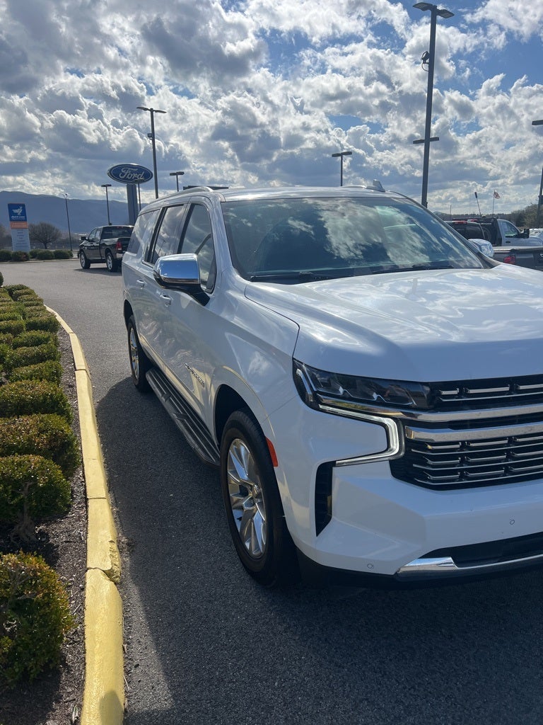 2023 Chevrolet Suburban Premier