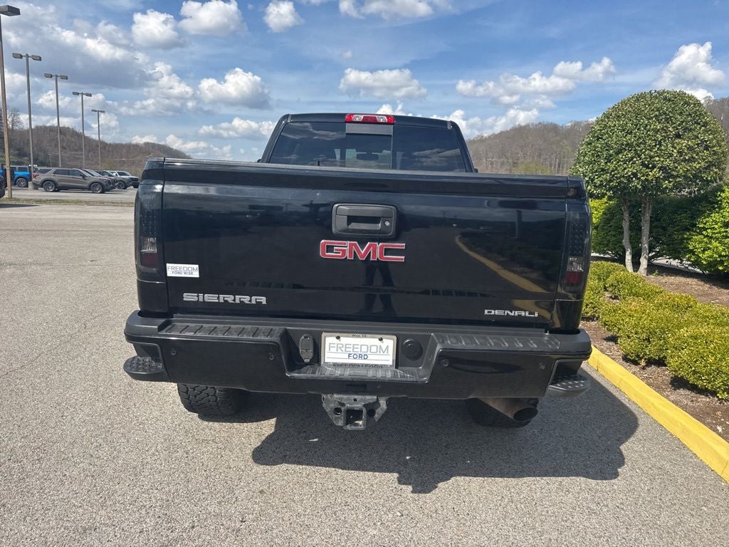 2016 GMC Sierra 2500HD Denali