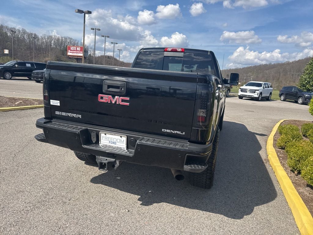 2016 GMC Sierra 2500HD Denali