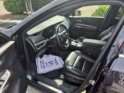 2023 Cadillac XT4 Premium Luxury