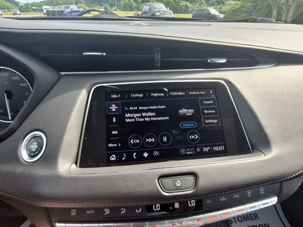 2023 Cadillac XT4 Premium Luxury
