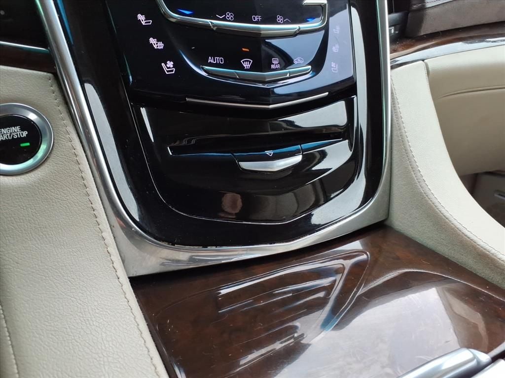 2016 Cadillac Escalade Luxury
