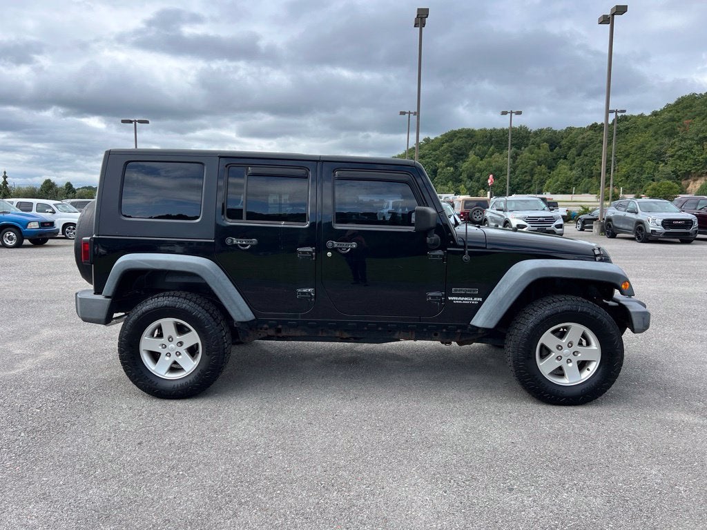 2010 Jeep Wrangler Unlimited Islander